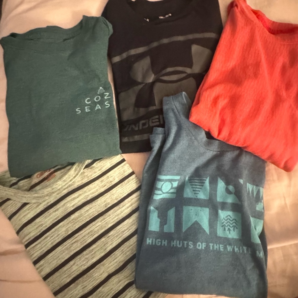Boys Bundle of T-Shirts 2 short sleeve/ 3 long  sleeves
